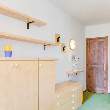 Appartamento In Cervinia With Access, Cleaning Included